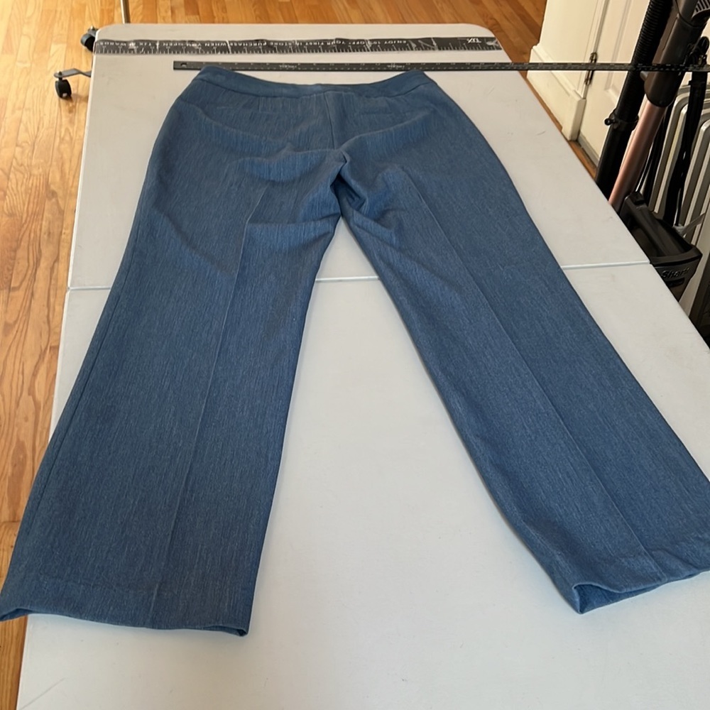 Tahari size 8 -10 high waist ,wide leg flat zip front trouser style pants